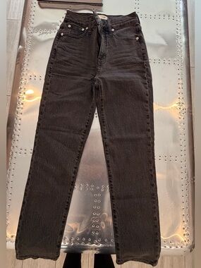 Madewell High-Rise Straight Leg Jeans in Black